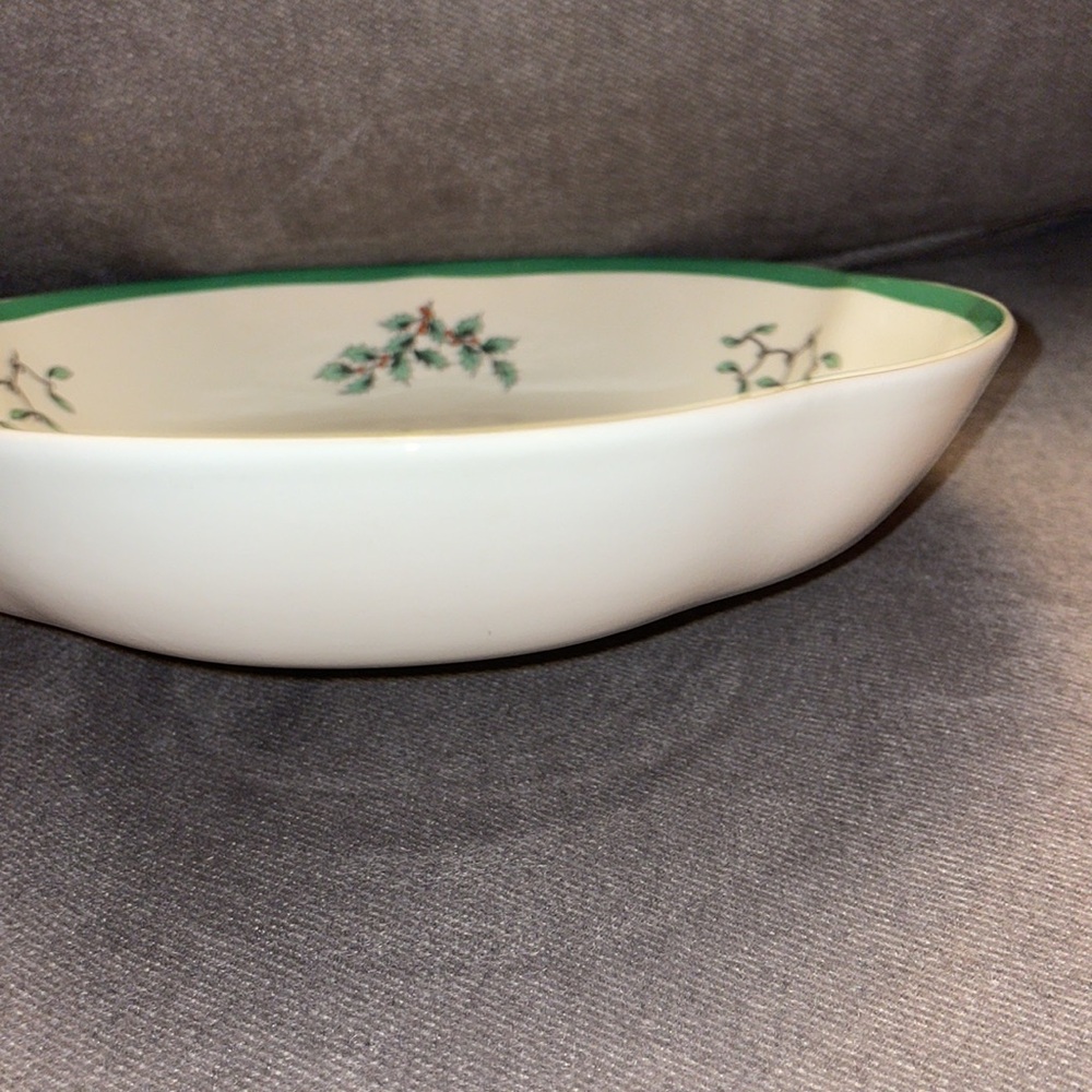 VINTAGE Spode 1980 Christmas Tree Bowl. 8.5” diameter - Picture 3 of 4